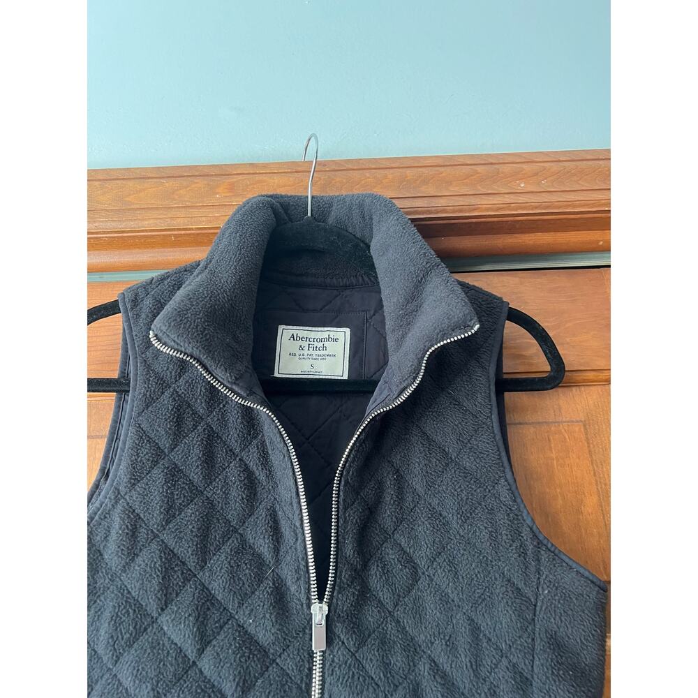 Abercrombie & Fitch Women’s Soft Shell Quilted Fleece Zip-Up Vest Black Size S - Picture 3 of 9